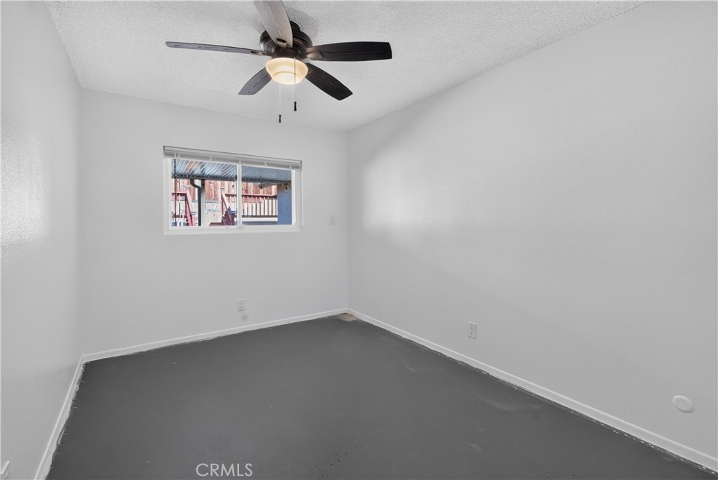 7447 Penwood Rd Property Photo 25