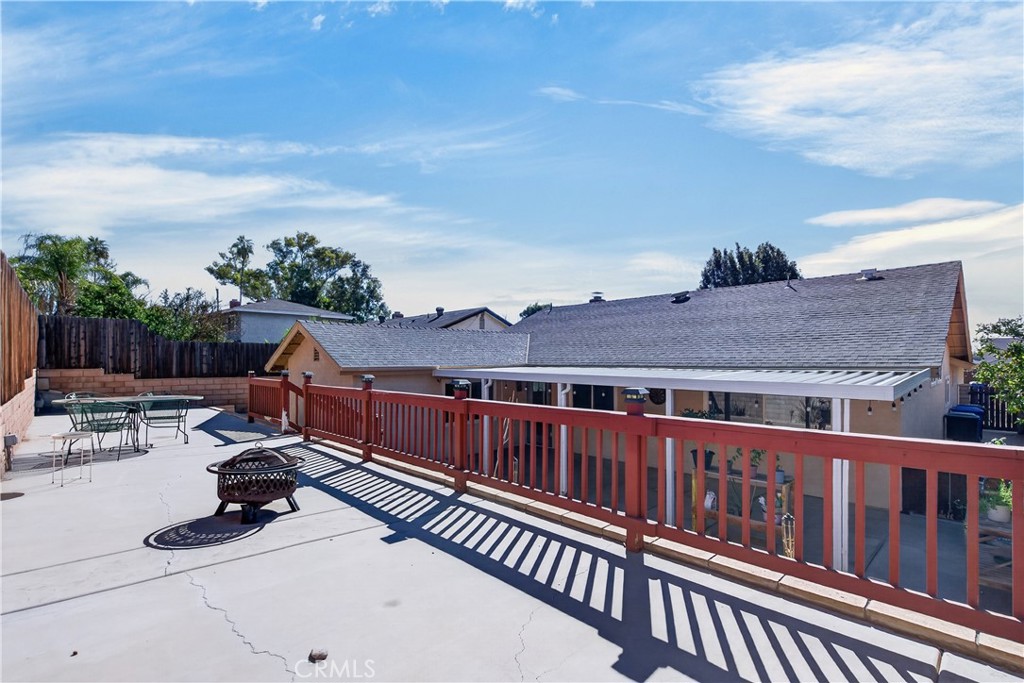 7447 Penwood Rd Property Photo 30