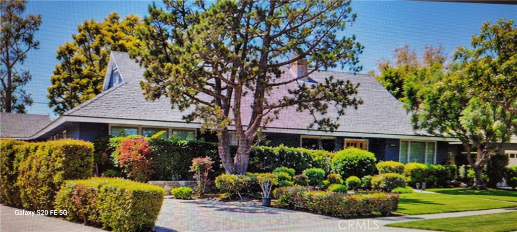 4140 Country Club Drive Property Photo 3