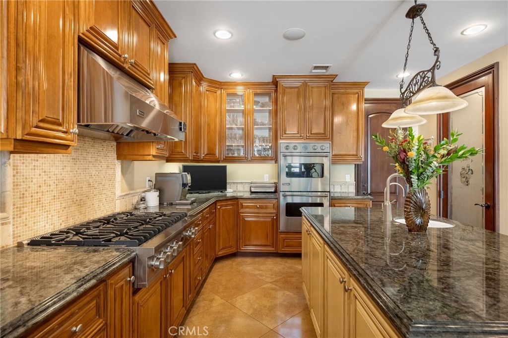 215 The Toledo Property Photo 8
