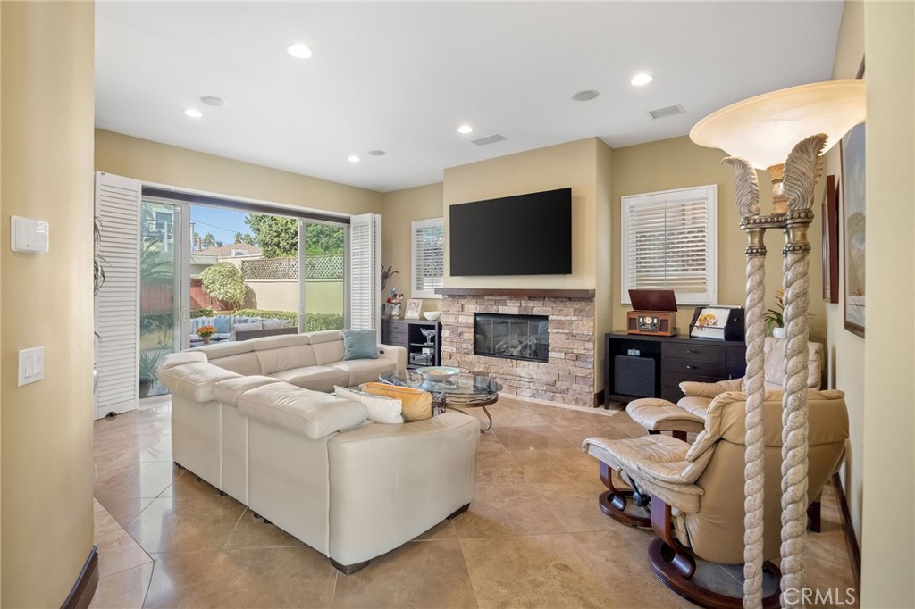 215 The Toledo Property Photo 11
