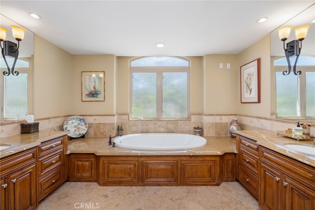215 The Toledo Property Photo 25