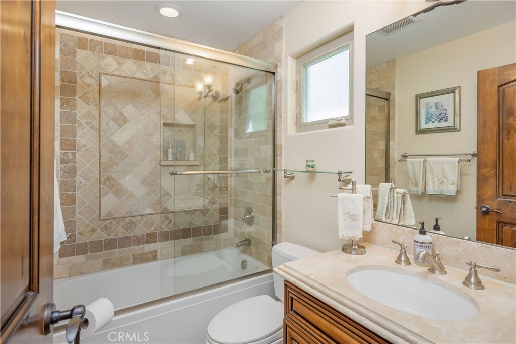 215 The Toledo Property Photo 30