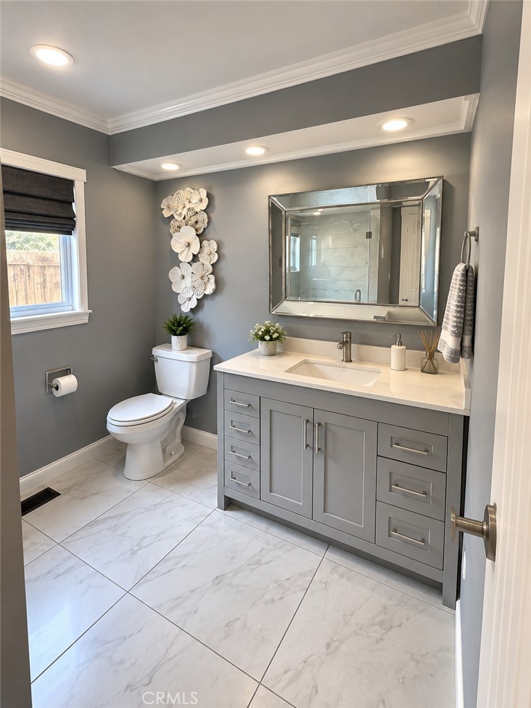 1370 Keri Property Photo 9