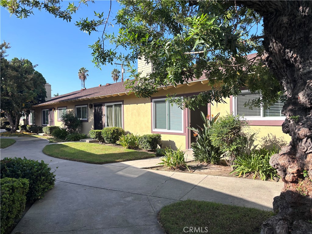 1531 E La Palma C4 Property Photo 11