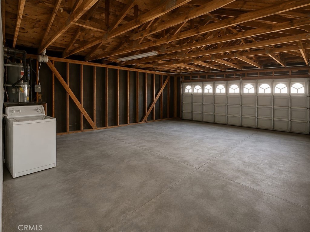 16044 Hawthorne Property Photo 4