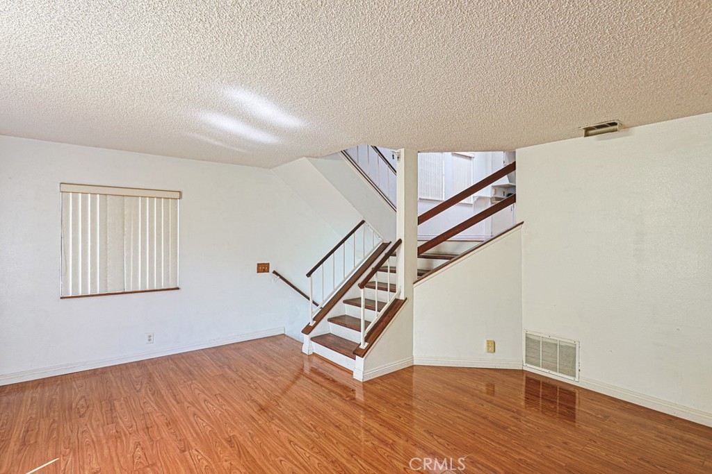 8202 Maureen Property Photo 5