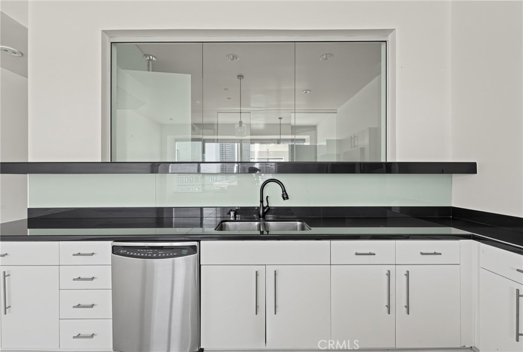 1100 Wilshire Boulevard 2207 Property Photo 14