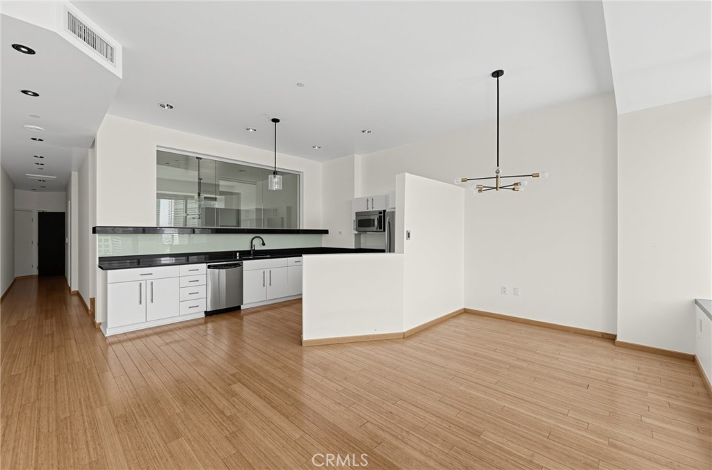1100 Wilshire Boulevard 2207 Property Photo 22