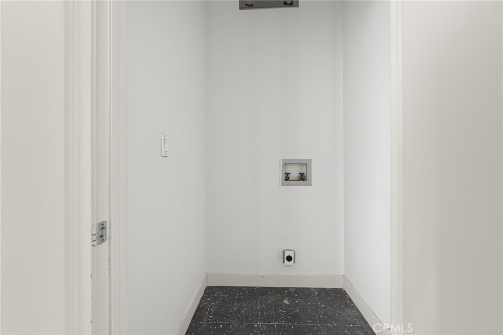 1100 Wilshire Boulevard 2207 Property Photo 29
