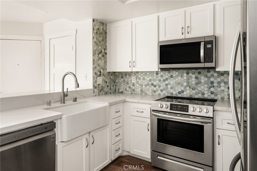 2800 Keller Drive 221 Property Photo 4