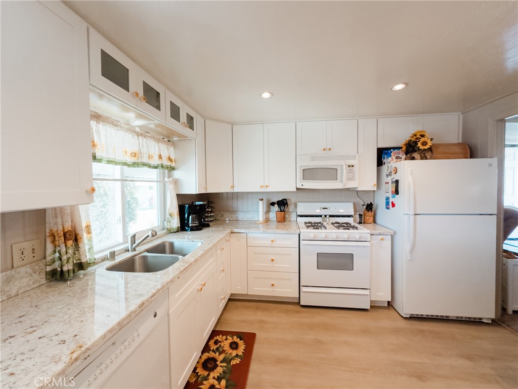 18601 Newland Street 59 Property Photo 15