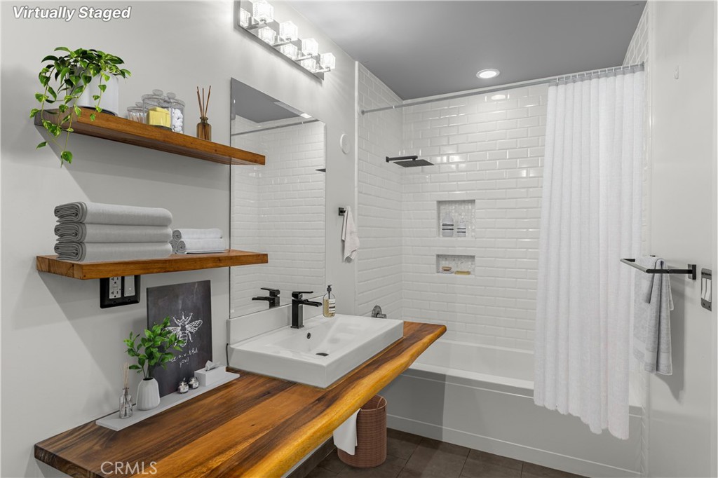 433 Pine Avenue 100 Property Photo 12