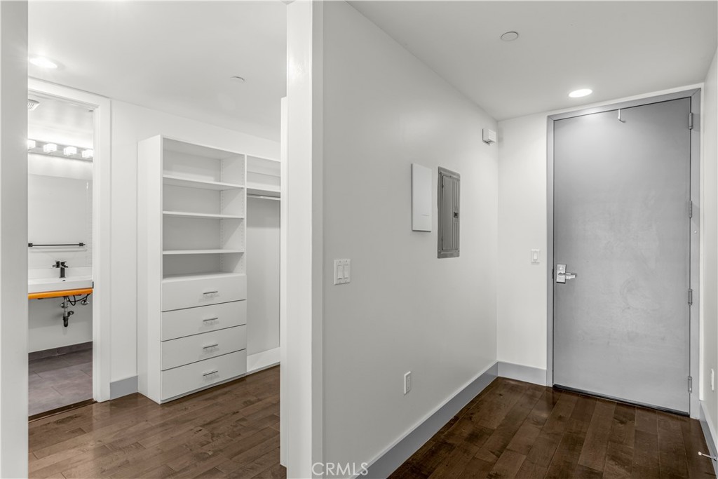 433 Pine Avenue 100 Property Photo 16