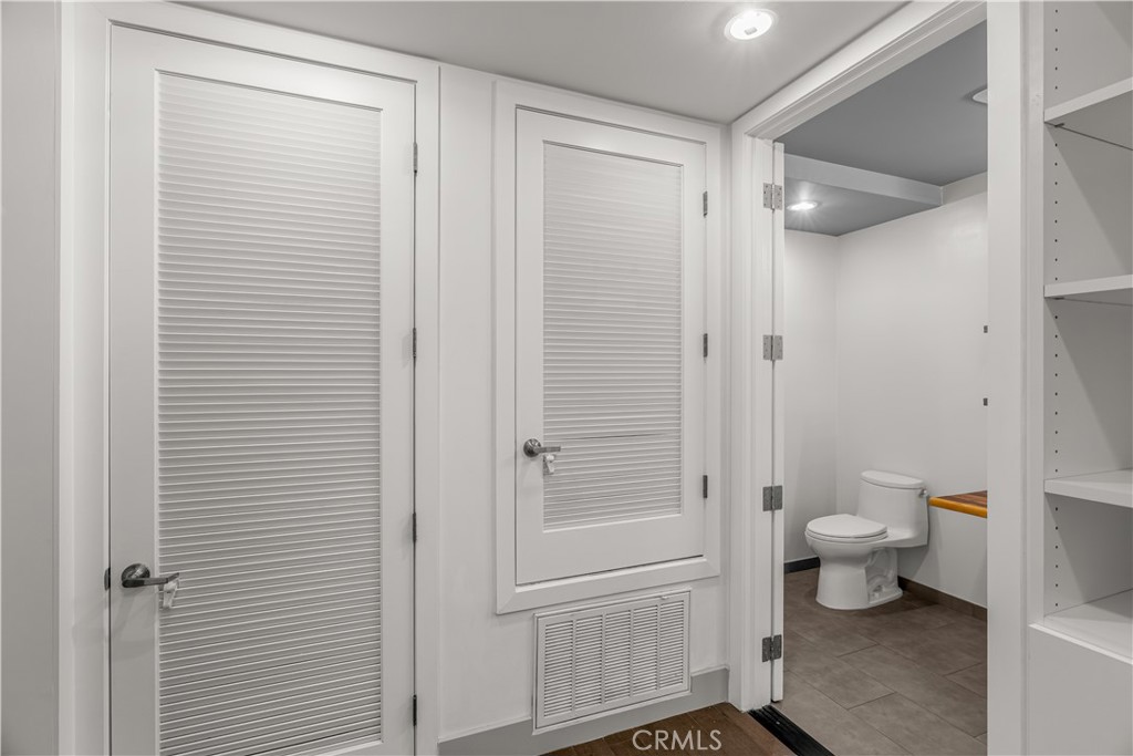 433 Pine Avenue 100 Property Photo 17