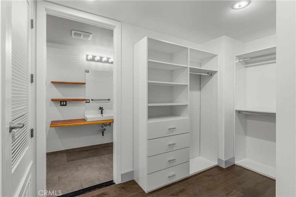 433 Pine Avenue 100 Property Photo 18
