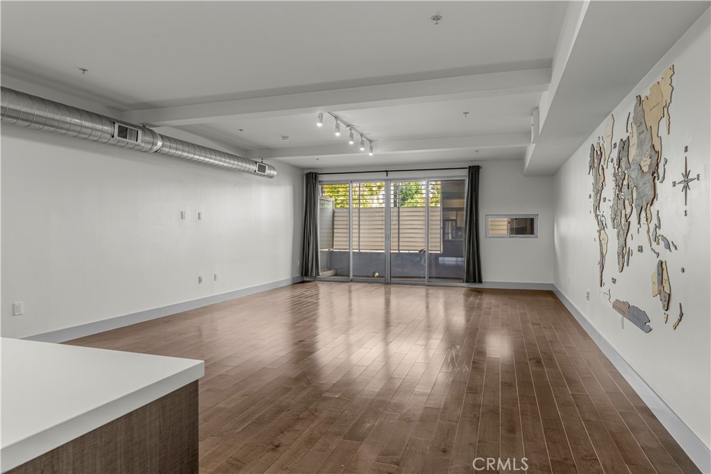 433 Pine Avenue 100 Property Photo 21