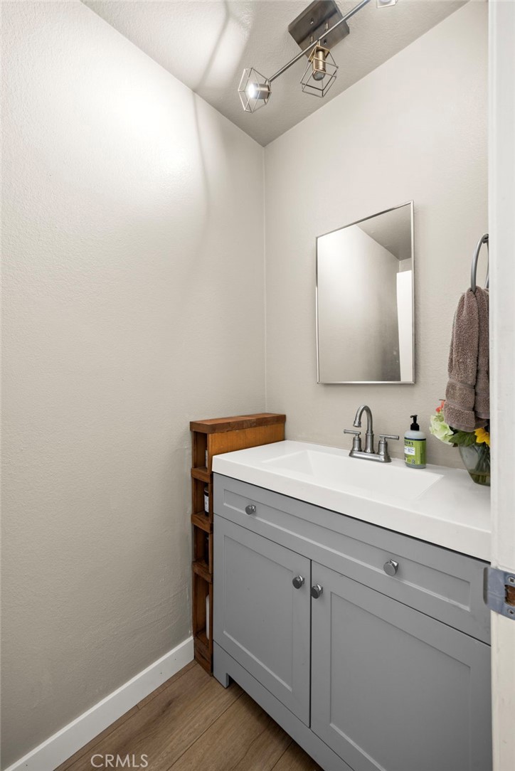 2452 Chelsea Place M Property Photo 8