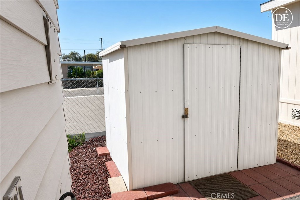 1201 W Valencia Drive 97 Property Photo 17