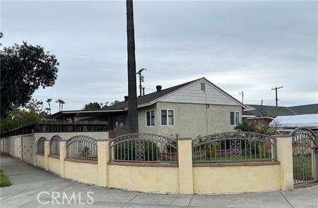 1634 E Briarvale Property Photo 1