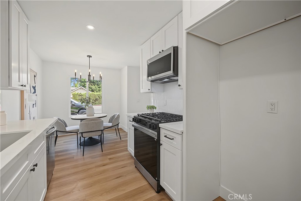700 W La Veta Avenue N5 Property Photo 3