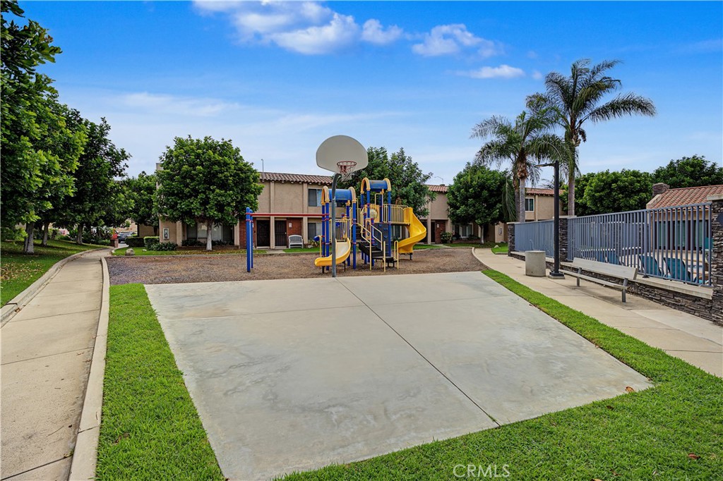700 W La Veta Avenue N5 Property Photo 34