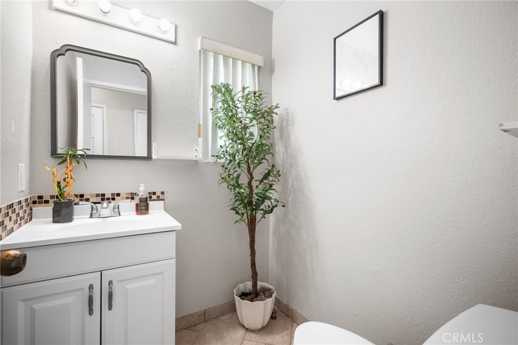 39752 Oak Cliff Drive Property Photo 11