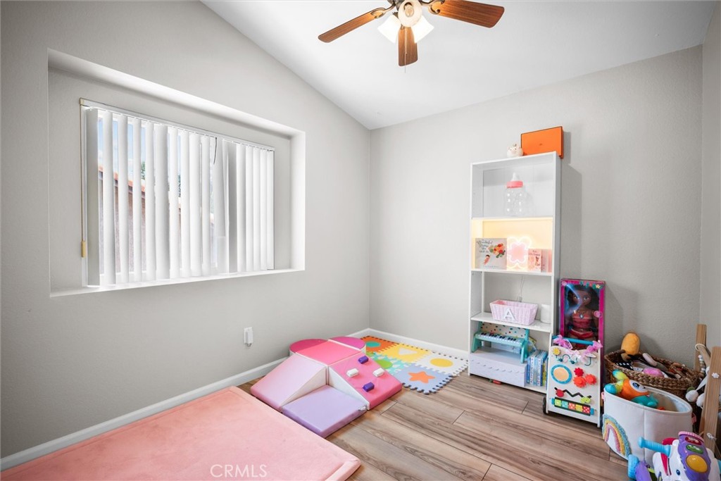 39752 Oak Cliff Drive Property Photo 29