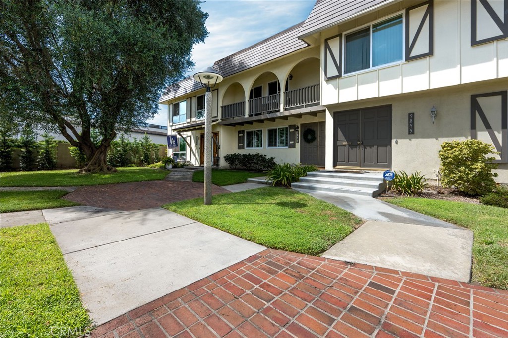 9857 Via Sonoma Property Photo 1