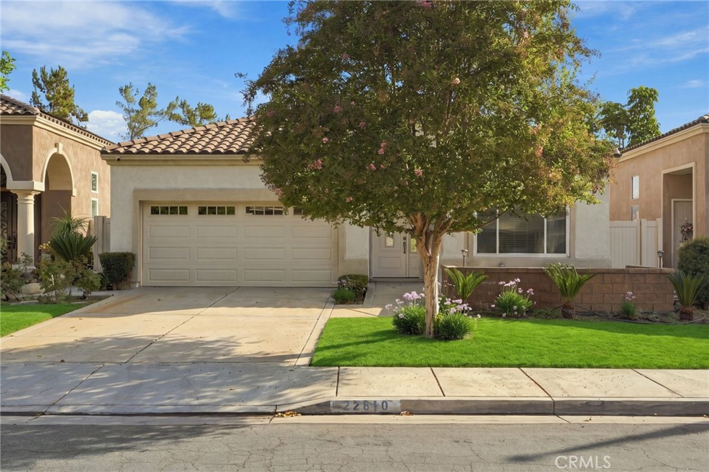 22810 Mountain Ash Property Photo 4