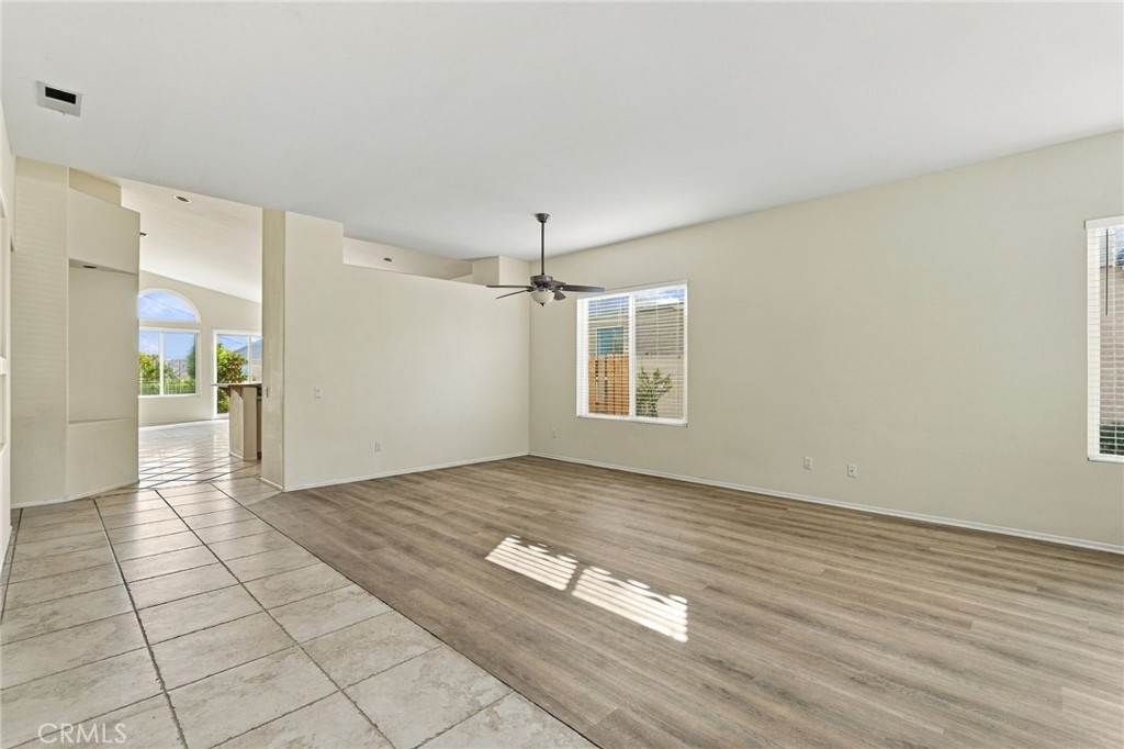 22810 Mountain Ash Property Photo 9