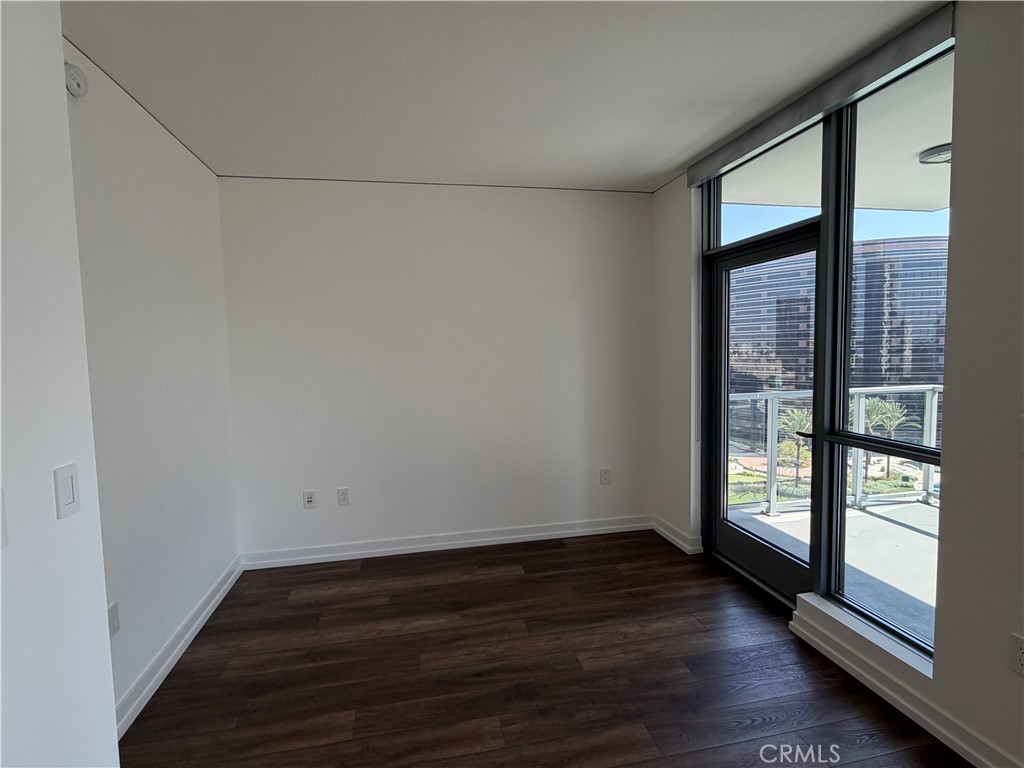 9 Macarthur Place, N. Unit 904 Property Photo 10