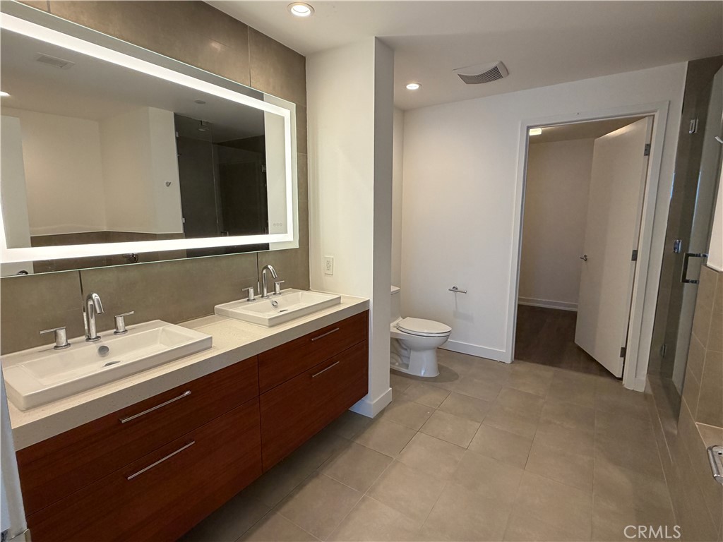9 Macarthur Place, N. Unit 904 Property Photo 15