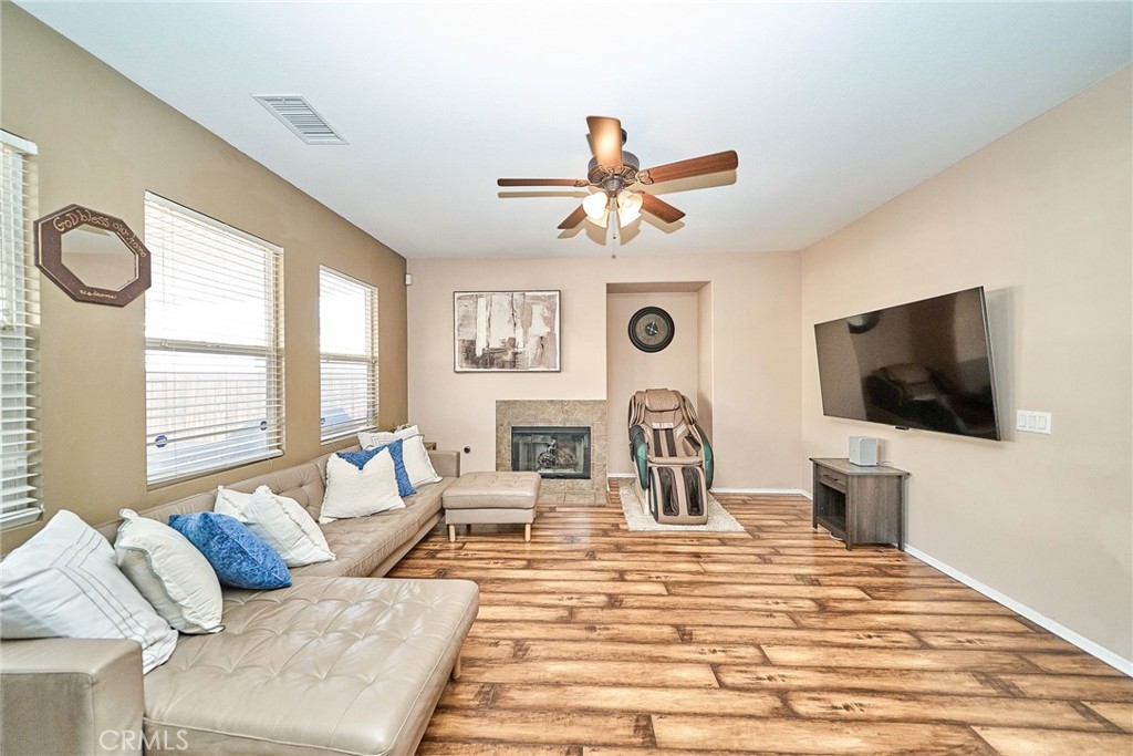 10249 Jennifer Property Photo 9