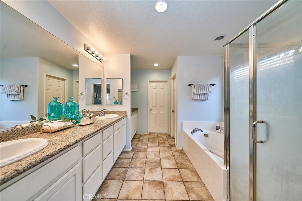10249 Jennifer Property Photo 27