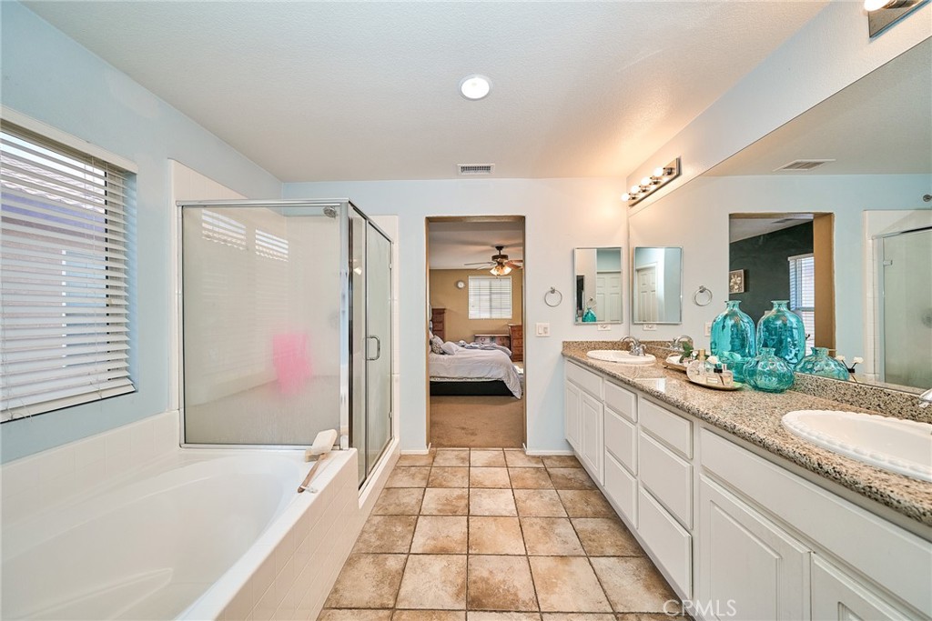 10249 Jennifer Property Photo 28