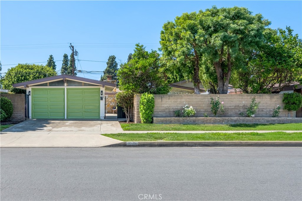 3327 Karen Property Photo 25
