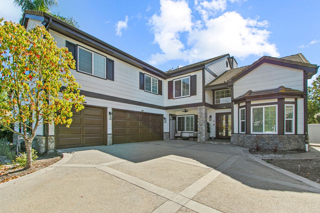 6 Mahogany Property Photo 3