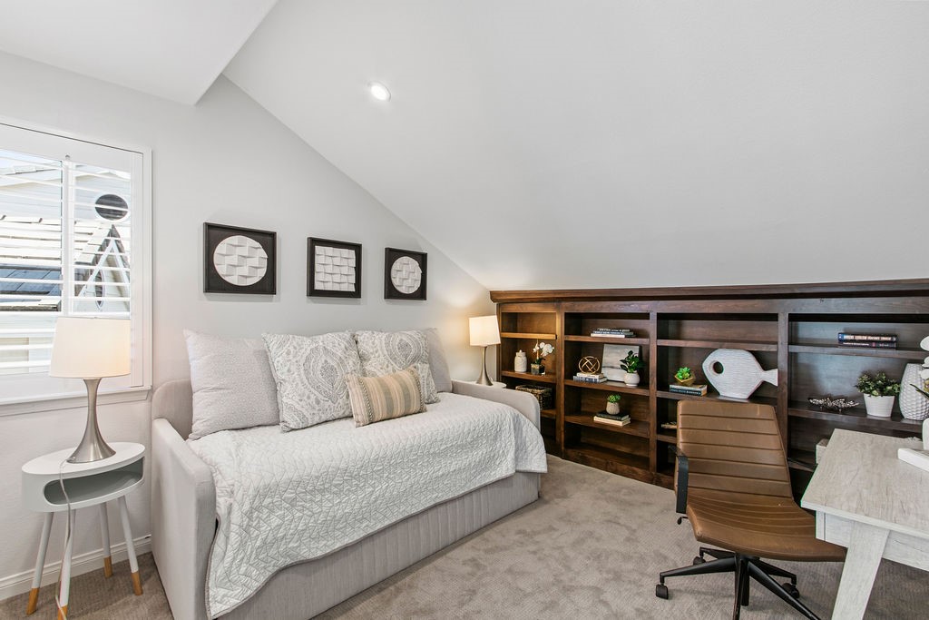 6 Mahogany Property Photo 34