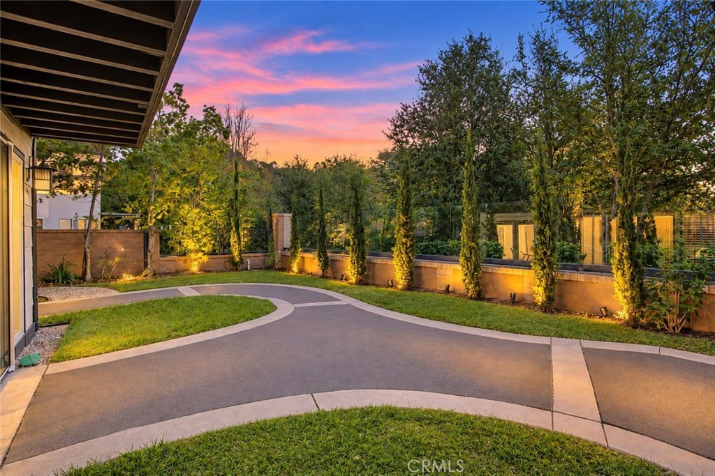 6 Mahogany Property Photo 36