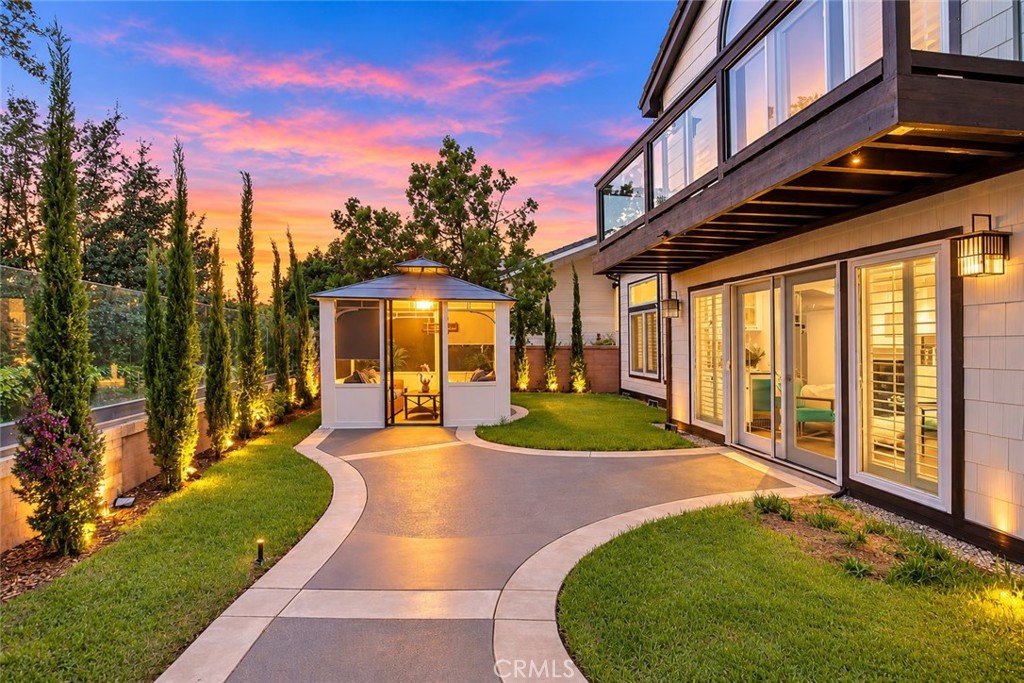 6 Mahogany Property Photo 37