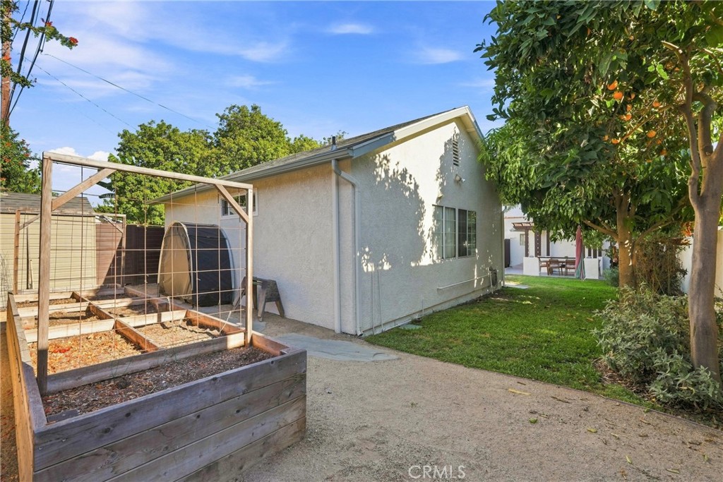 3855 E Wilton Property Photo 33