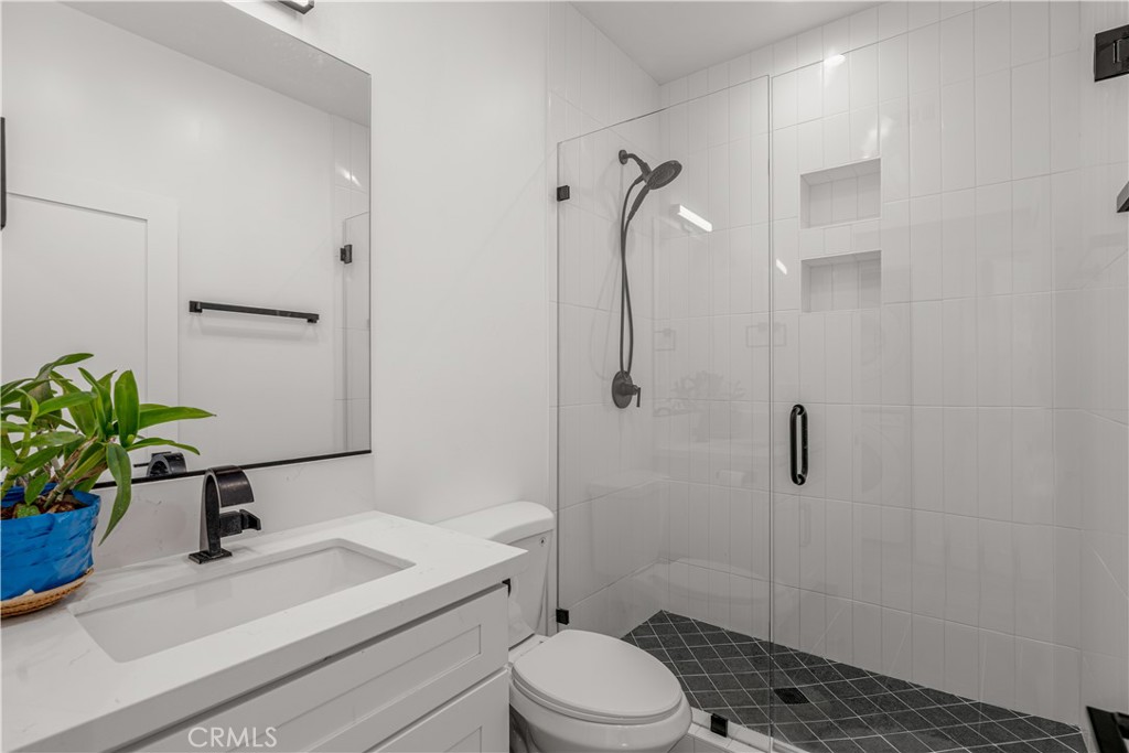 5139 Barlin Property Photo 39