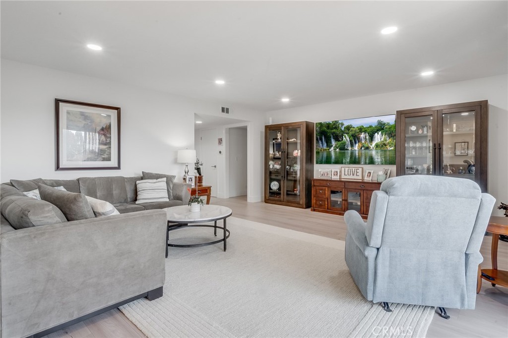 6330 Riviera Property Photo 9