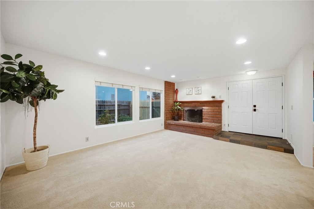 226 Plum Property Photo 3
