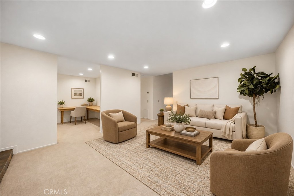 226 Plum Property Photo 4