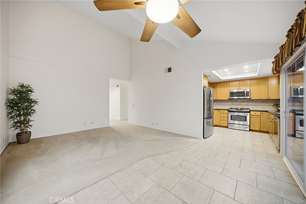 226 Plum Property Photo 8