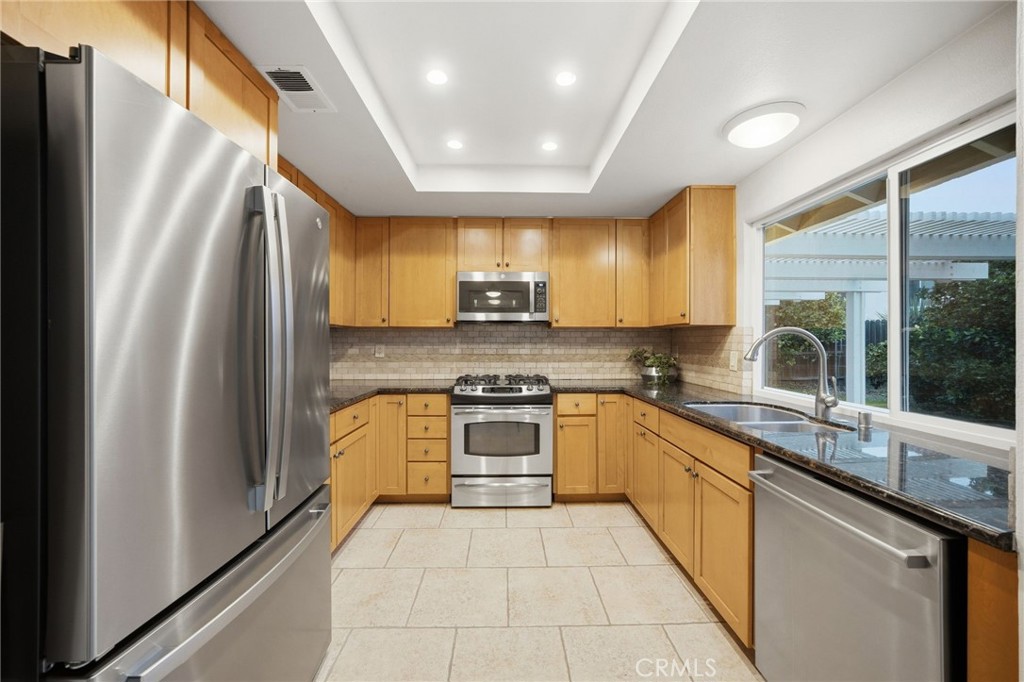 226 Plum Property Photo 9