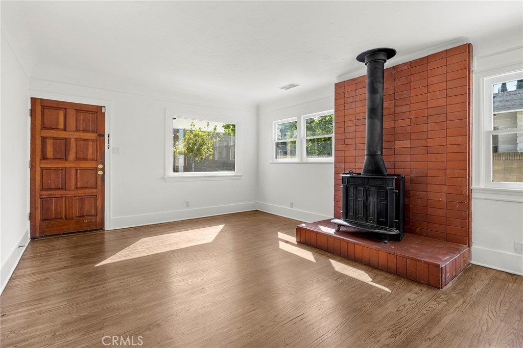 3439 California Avenue Property Photo 7