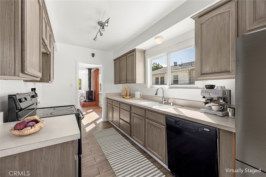 3439 California Avenue Property Photo 11